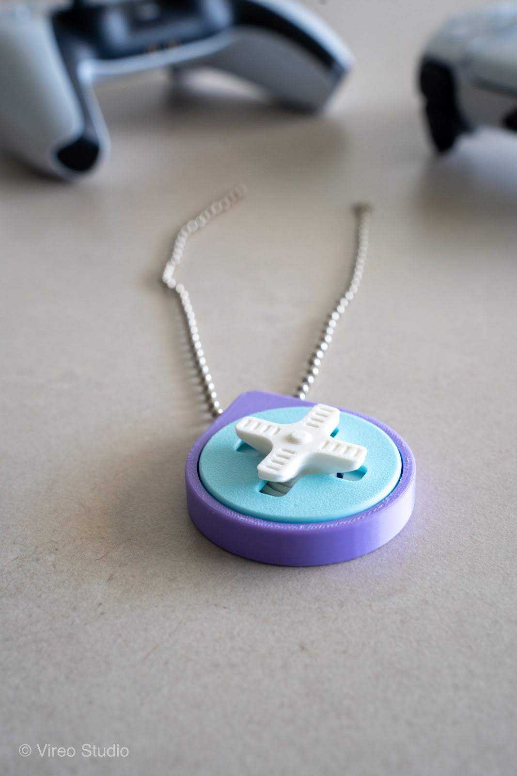 Mini Retro Snap – Fidget Keychain