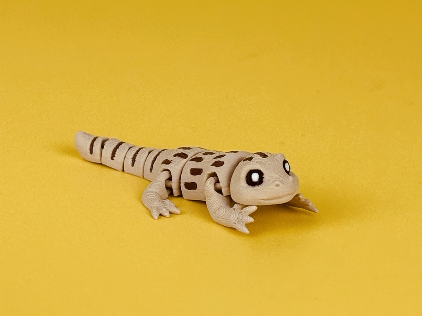 Desert Iguana Articulated Toy Figure